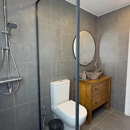 Apartment Serene And Tastefully Furnished In Cove Garden Kharcha