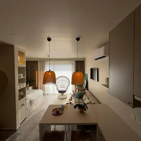 Apartment Serene And Tastefully Furnished In Cove Garden