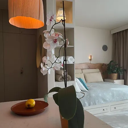 Διαμέρισμα Serene And Tastefully Furnished In Cove Garden Kharcha