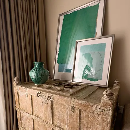 Serene And Tastefully Furnished In Cove Garden Διαμέρισμα *